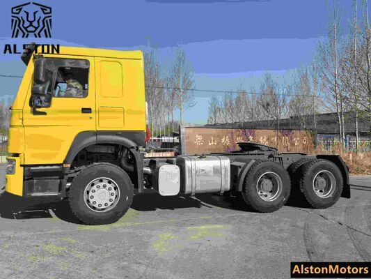 شاحنة سينوتروك Howo 6x4 375HP للبيع في أنغولا