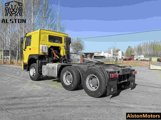 شاحنة سينوتروك Howo 6x4 375HP للبيع في أنغولا