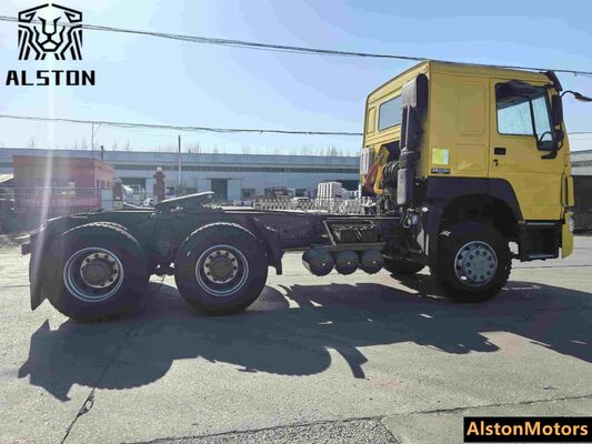 شاحنة سينوتروك Howo 6x4 375HP للبيع في أنغولا