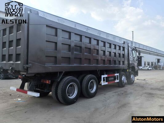 شاحنة سينوتروك HOWO 375HP 8x4 المستخدمة للبيع في الكاميرون
