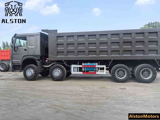 شاحنة سينوتروك HOWO 375HP 8x4 مستعملة للبيع في الكاميرون