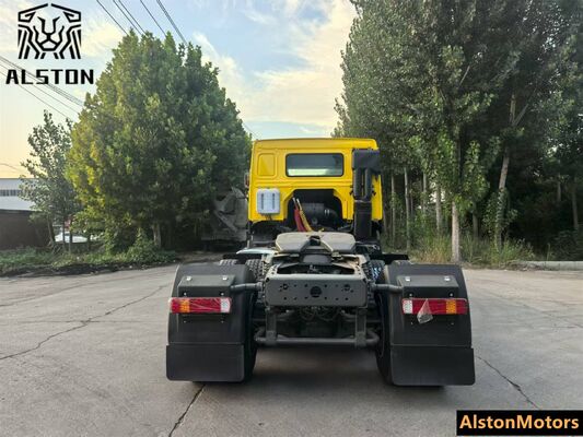 شاحنة جرار سينوتروك هوو 6x4 مستعملة للبيع في غانا