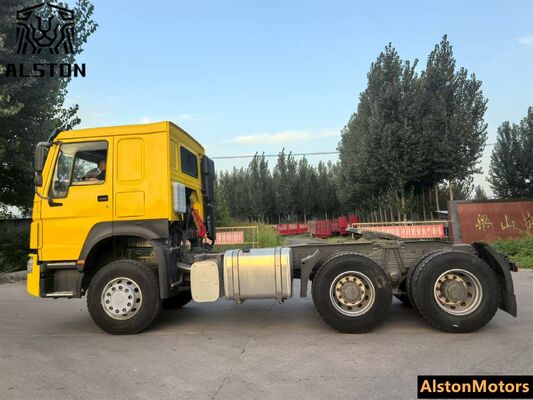 شاحنة جرار سينوتروك هوو 6x4 مستعملة للبيع في غانا