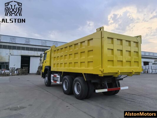 شاحنة سينوتروك هوو 6x4 مستعملة 371HP للبيع في بوتسوانا