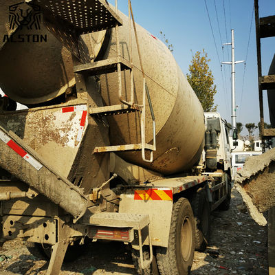 صناعة البناء استخدمت شاحنة خلاط الخرسانة