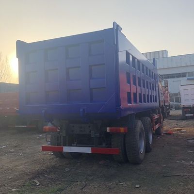 زرقاء 6×4 شاحنات هوو مستعملة ، سينوتروك هوو 10 عجلات شاحنة هومب
