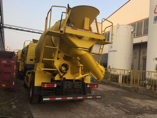180HP 4x2 6cbm Howo تستخدم شاحنة مزيج الخرسانة المصغرة