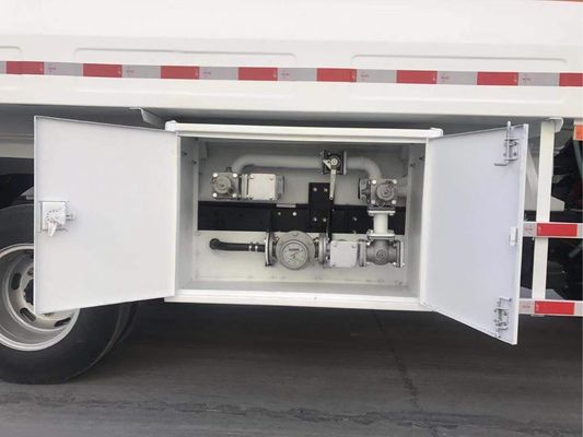 شاحنة ناقلة بنزين خفيفة 4000L 5000L 120HP 4x2