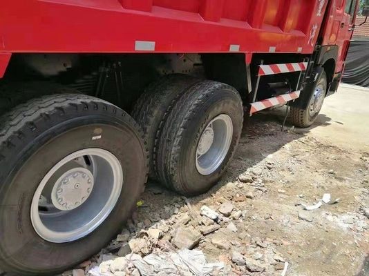 الأحمر اليورو 2 شاحنات هوو مستعملة ، HW76 سيارة أجرة شاحنة هومبر مستعملة