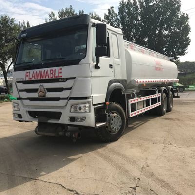 شاحنة صهريج وقود ديزل Sinotruk Howo 20000 لتر، شاحنة صهريج 6000 جالون